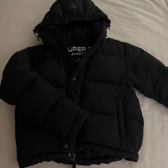 SOLD Aritzia Superpuff Shorty - Picture 2 of 4